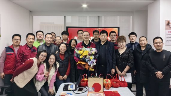 岁月如歌育桃李 退而不休绽新辉-众屹公司举行李志华教授退休返聘仪式